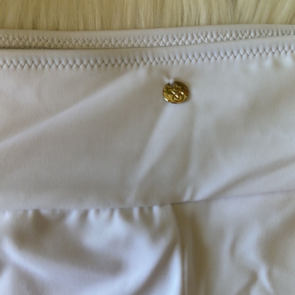 Victoria’s Secret Boy-short Bottom - Picture 3 of 5